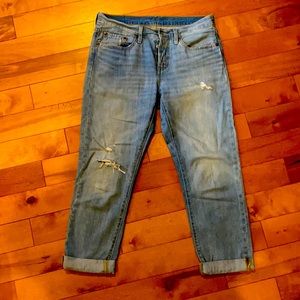 Levi’s boyfriend jeans size 27